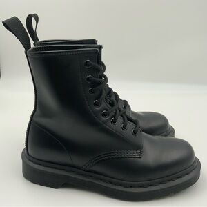 Dr, Marten’s USM/6 1460 Mono Smooth 8-Eyelet Black Leather Combat Boots.